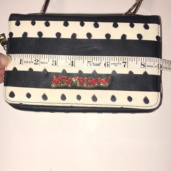 Women’s Betsey Johnson Crossbody Bag - Picture 11 of 15